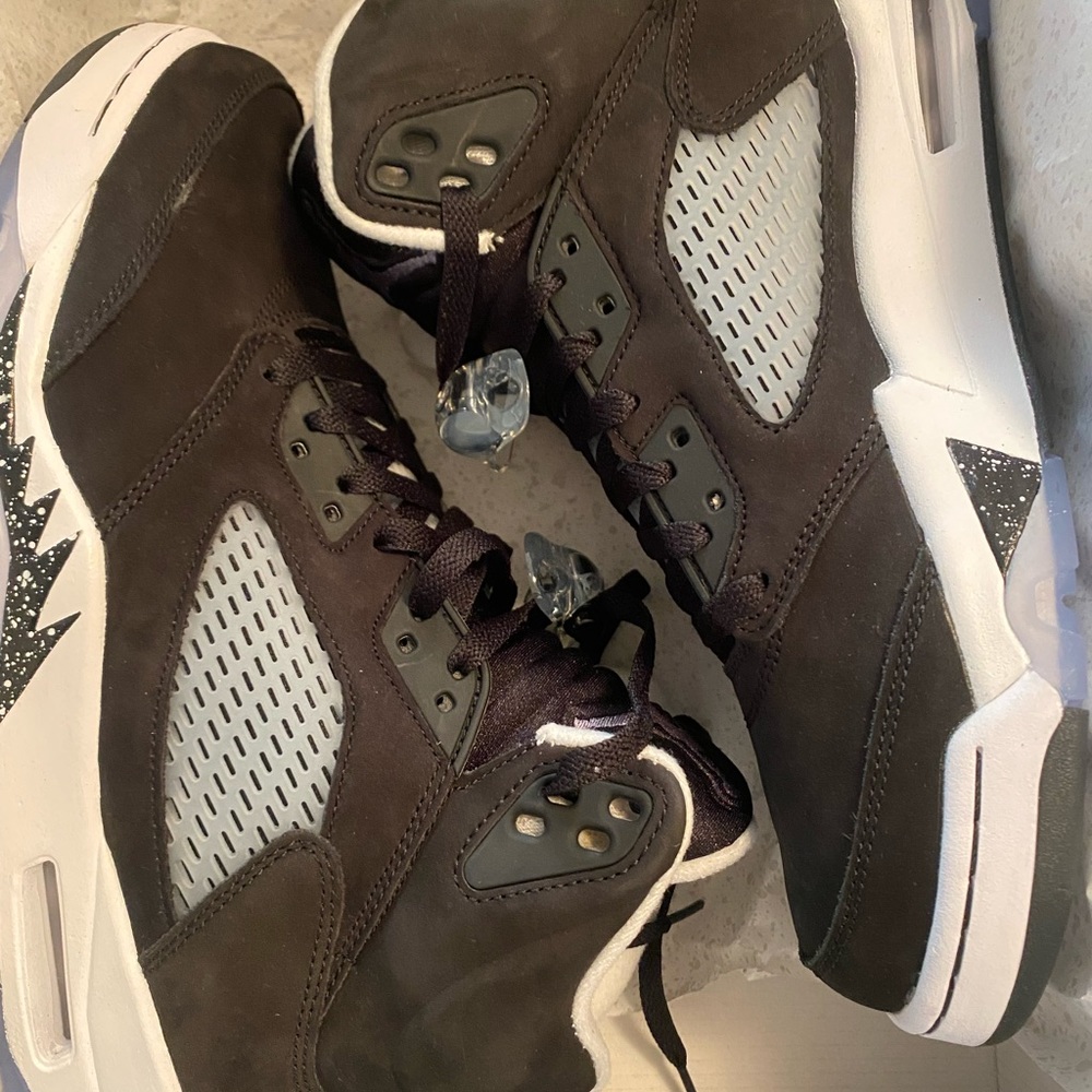 Never touched or worn air Jordan 5’s. 2021 pair. Bought from Nordstrom.